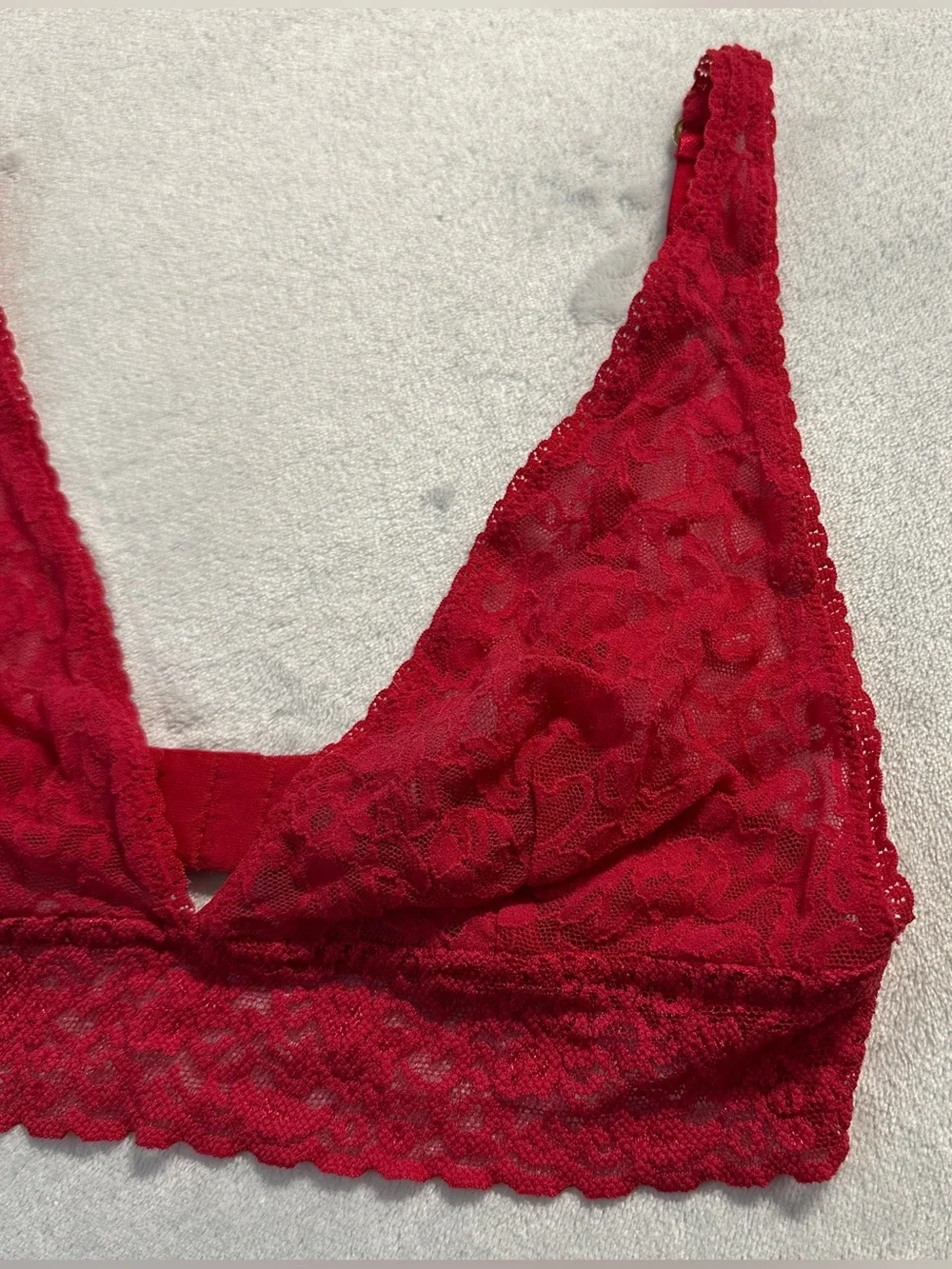 Y2K '09 VICTORIA'S SECRET women's red lace triangle bralette, M. - Picture 2 of 5
